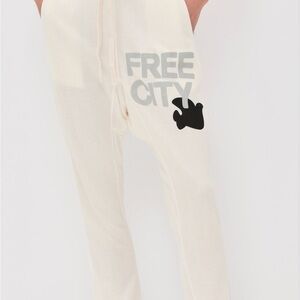 Freecity Cream Sweatpants Superfluffy